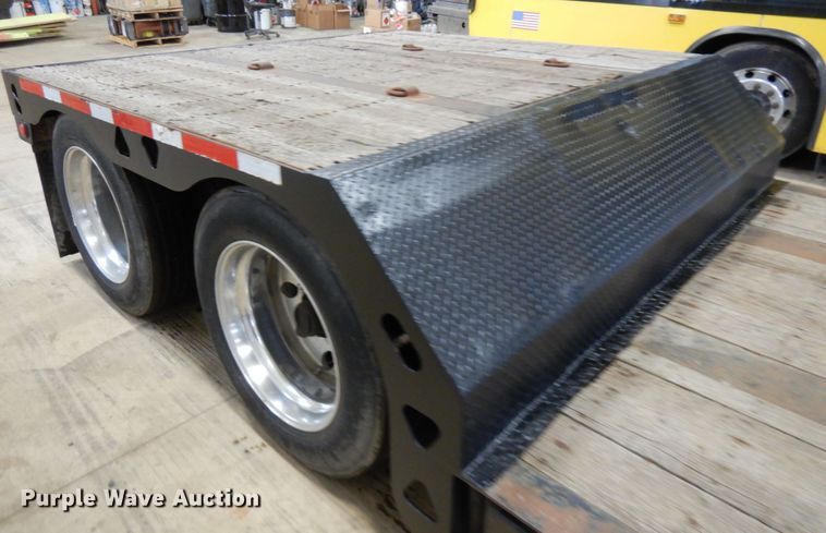 image for item IA9488 2000 Trail King TK60MG-482  lowboy equipment trailer