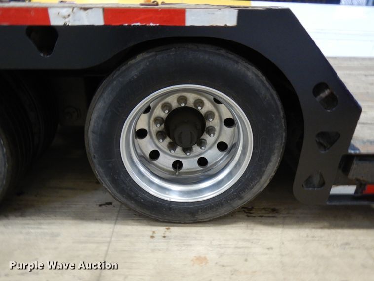 image for item IA9488 2000 Trail King TK60MG-482  lowboy equipment trailer