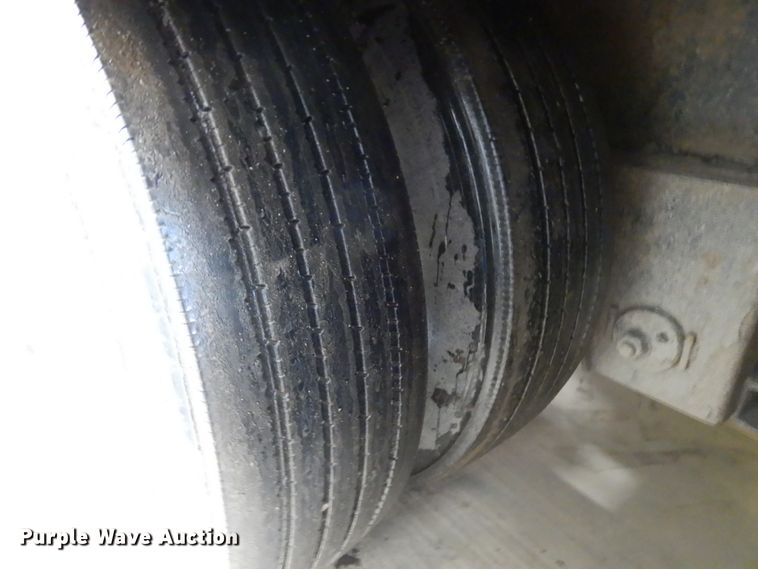 image for item IA9488 2000 Trail King TK60MG-482  lowboy equipment trailer