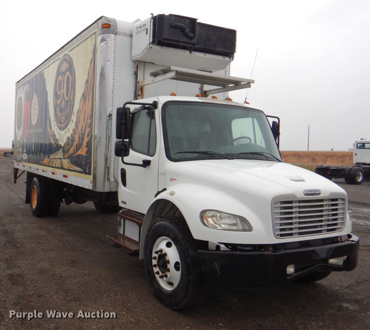 image for item II9812 2007 Freightliner Business Class M2  refrigerated truck