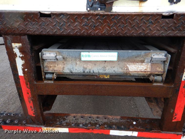 image for item II9812 2007 Freightliner Business Class M2  refrigerated truck