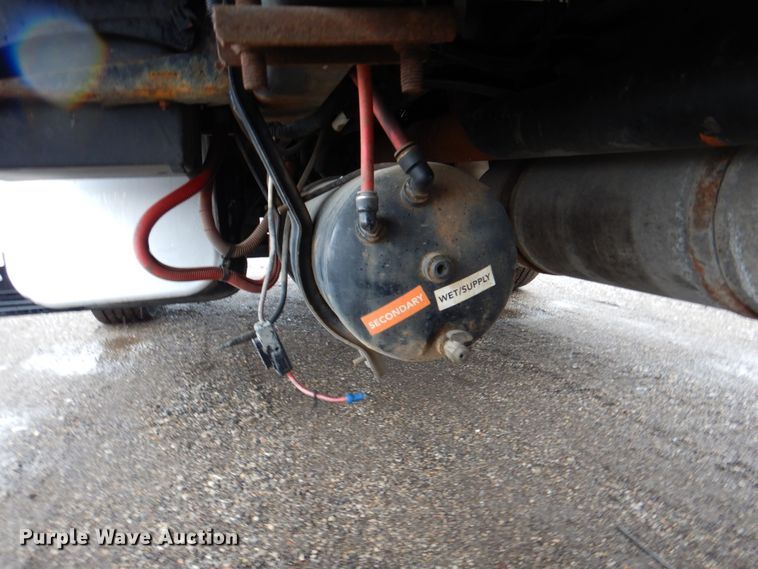 image for item II9812 2007 Freightliner Business Class M2  refrigerated truck