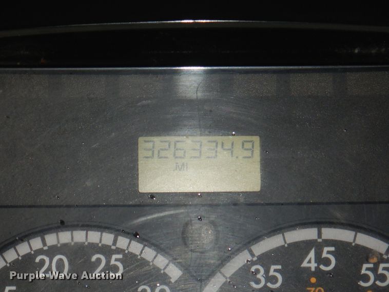 image for item II9812 2007 Freightliner Business Class M2  refrigerated truck