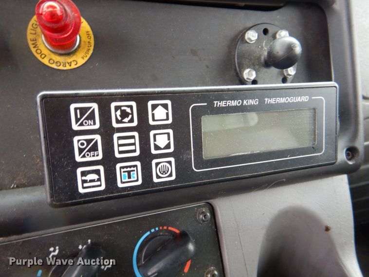 image for item II9812 2007 Freightliner Business Class M2  refrigerated truck