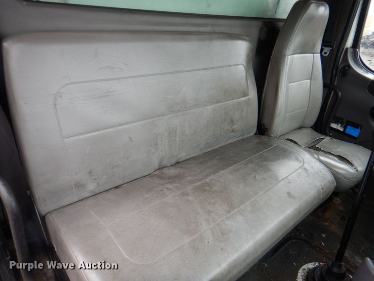 image for item II9812 2007 Freightliner Business Class M2  refrigerated truck