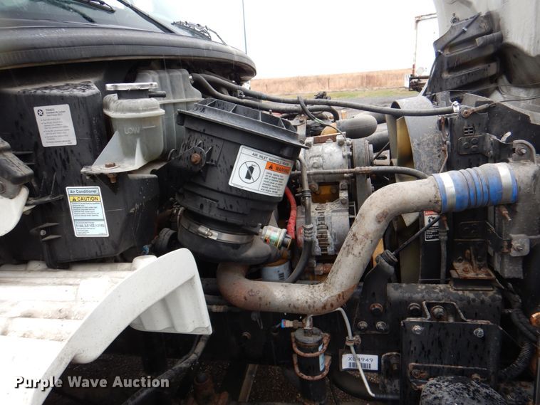 image for item II9812 2007 Freightliner Business Class M2  refrigerated truck