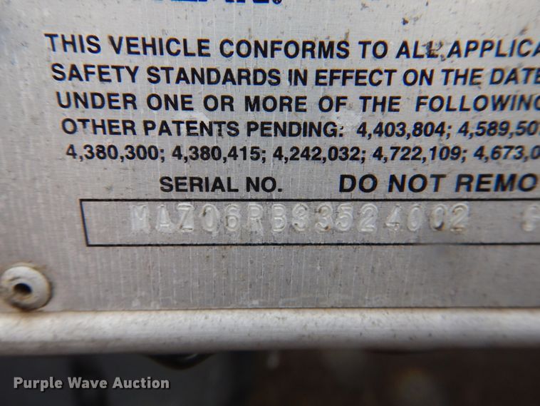 image for item II9812 2007 Freightliner Business Class M2  refrigerated truck