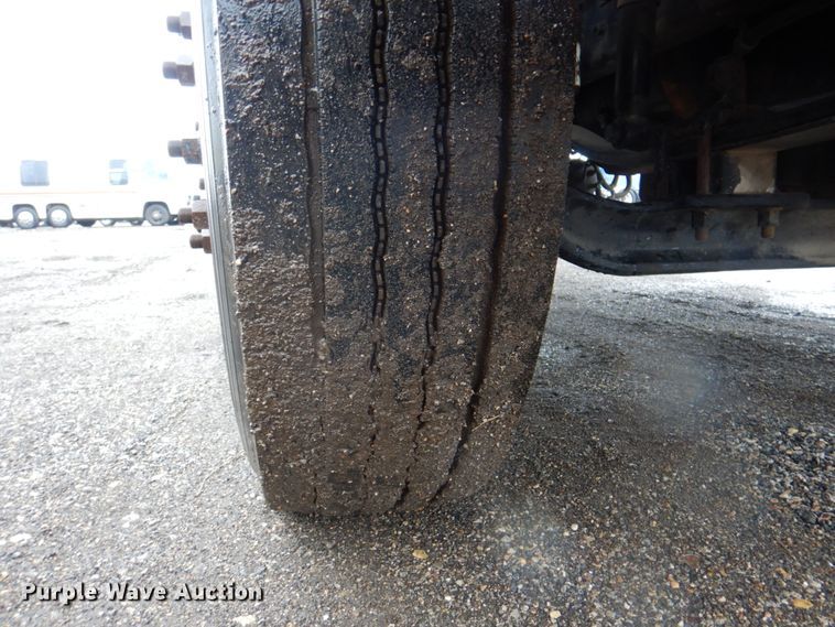 image for item II9812 2007 Freightliner Business Class M2  refrigerated truck