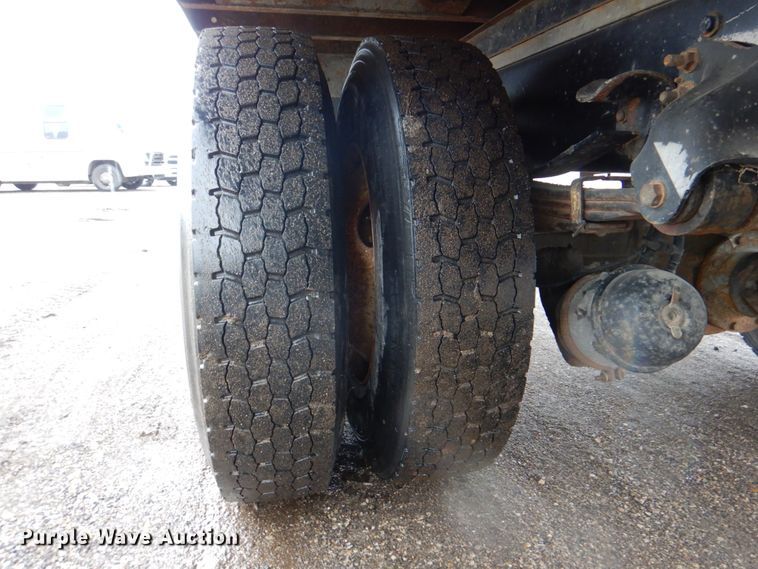 image for item II9812 2007 Freightliner Business Class M2  refrigerated truck