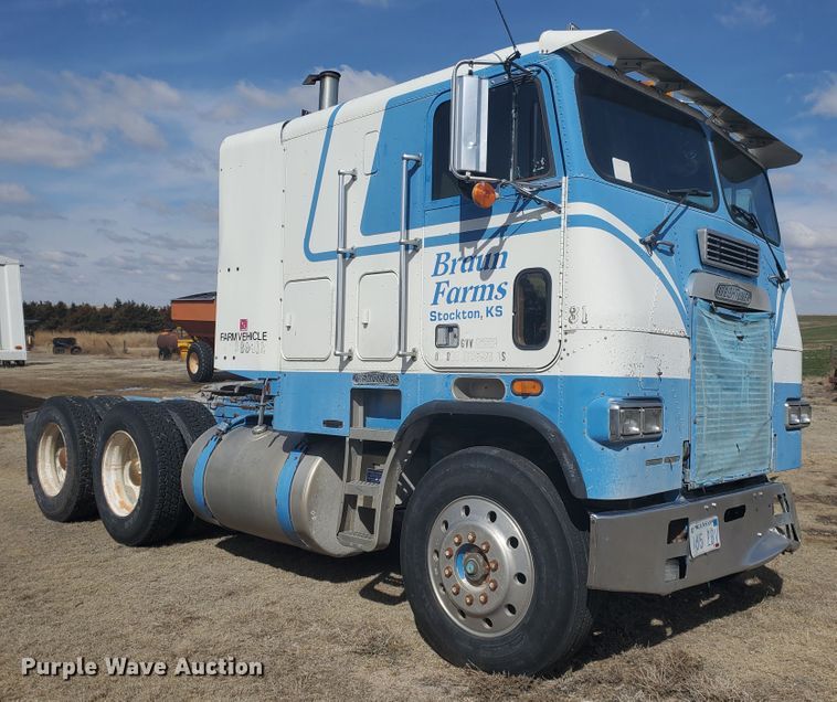 image for item IL9019 1986 Freightliner FLT-64T  semi truck