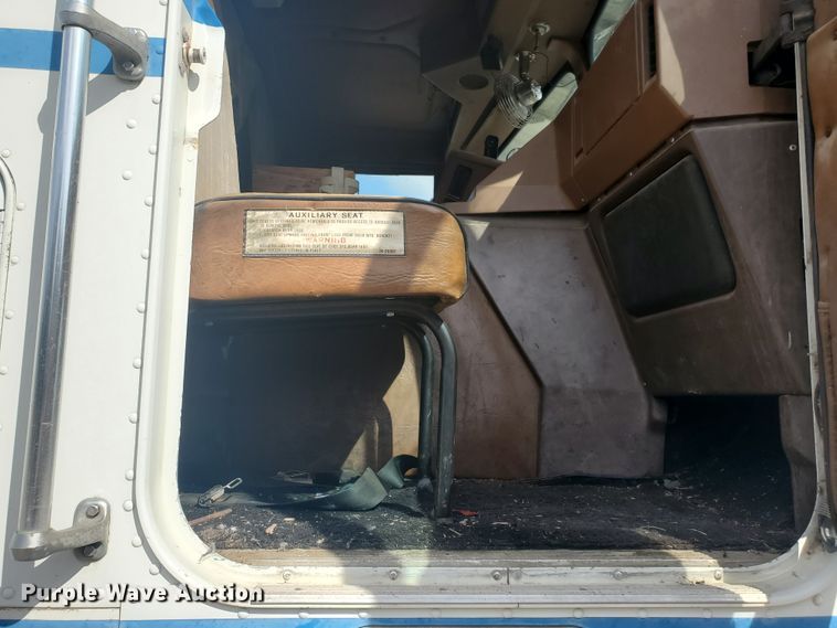 image for item IL9019 1986 Freightliner FLT-64T  semi truck