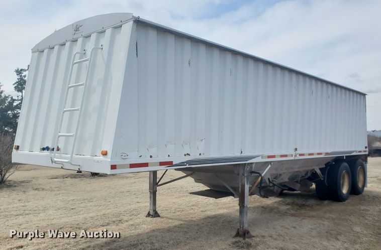image for item IL9020 1994 Jet  grain trailer