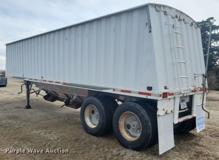 image for item IL9020 1994 Jet  grain trailer