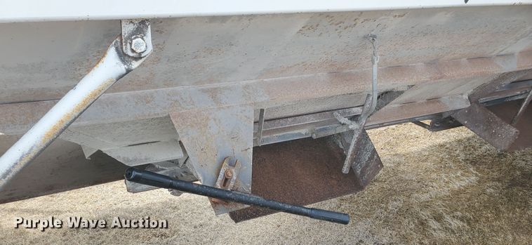 image for item IL9020 1994 Jet  grain trailer