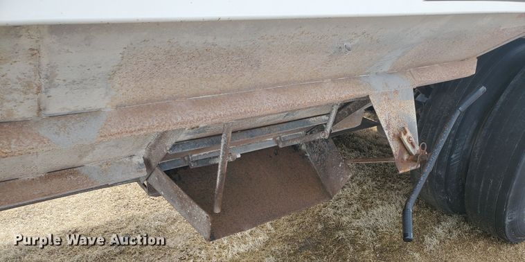 image for item IL9020 1994 Jet  grain trailer