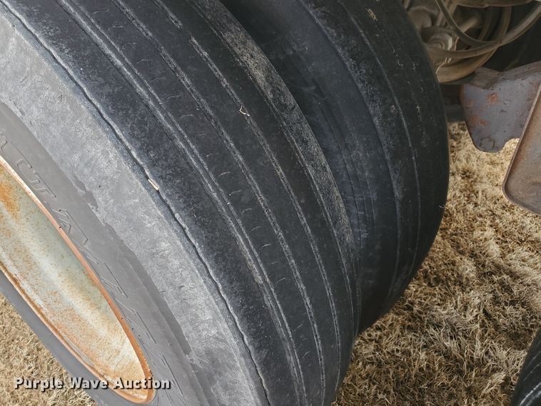 image for item IL9020 1994 Jet  grain trailer