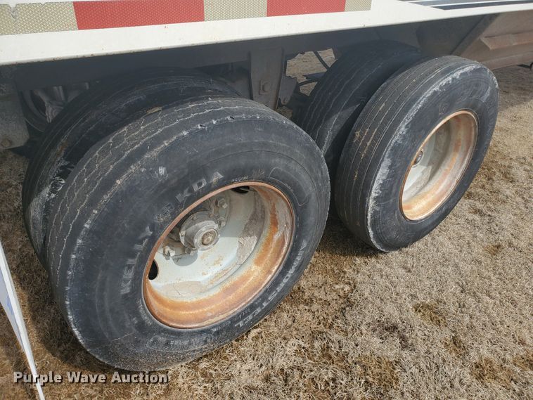 image for item IL9020 1994 Jet  grain trailer