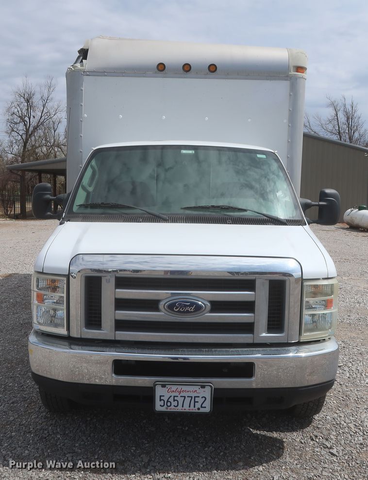 image for item IO9000 2008 Ford E350 Super Duty  box truck