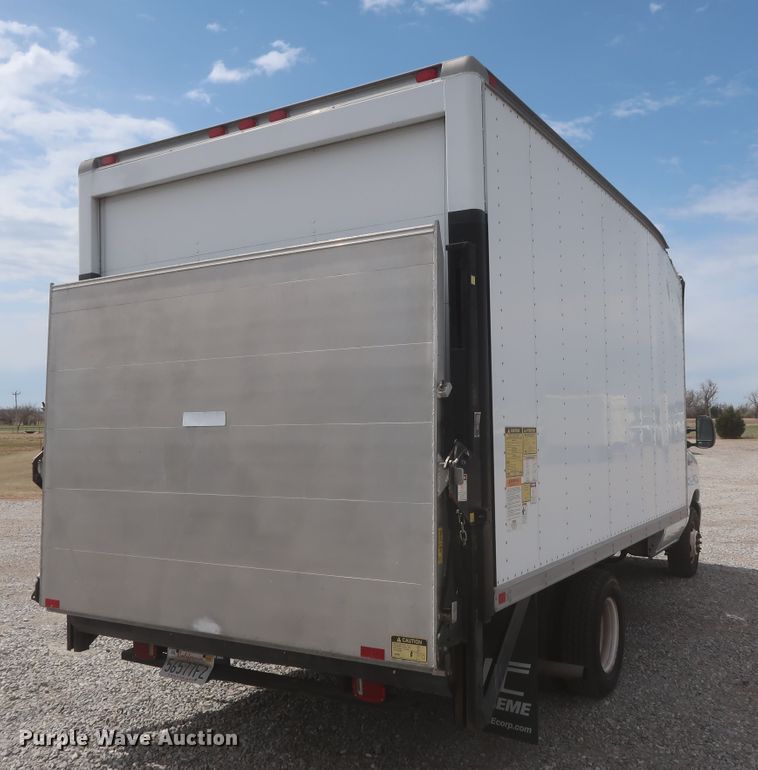 image for item IO9000 2008 Ford E350 Super Duty  box truck