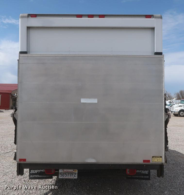 image for item IO9000 2008 Ford E350 Super Duty  box truck