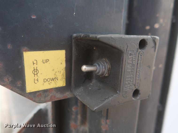 image for item IO9000 2008 Ford E350 Super Duty  box truck