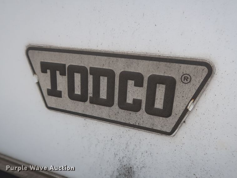 image for item IO9000 2008 Ford E350 Super Duty  box truck