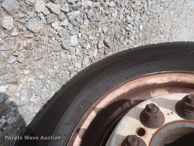 image for item IO9000 2008 Ford E350 Super Duty  box truck