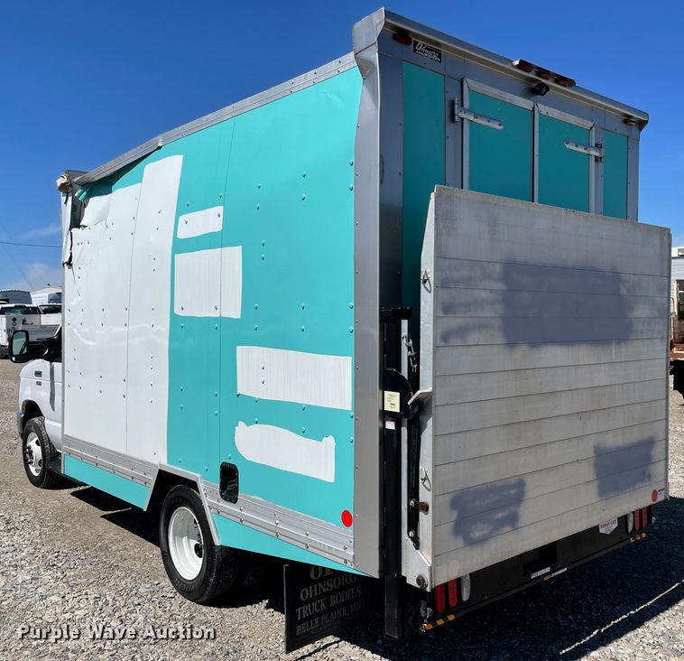 image for item IR9752 2016 Ford E350  box truck