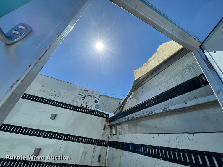 image for item IR9752 2016 Ford E350  box truck