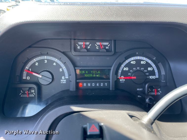 image for item IR9752 2016 Ford E350  box truck