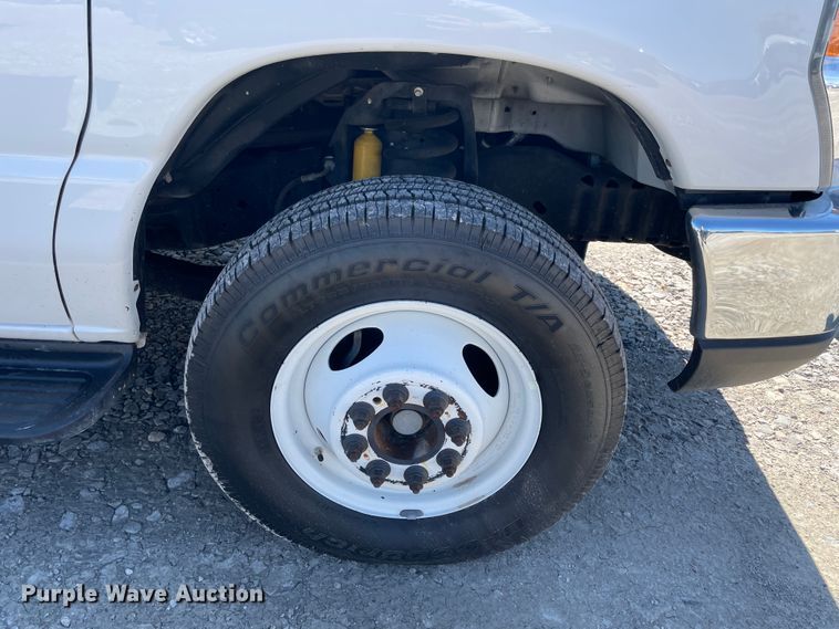 image for item IR9752 2016 Ford E350  box truck