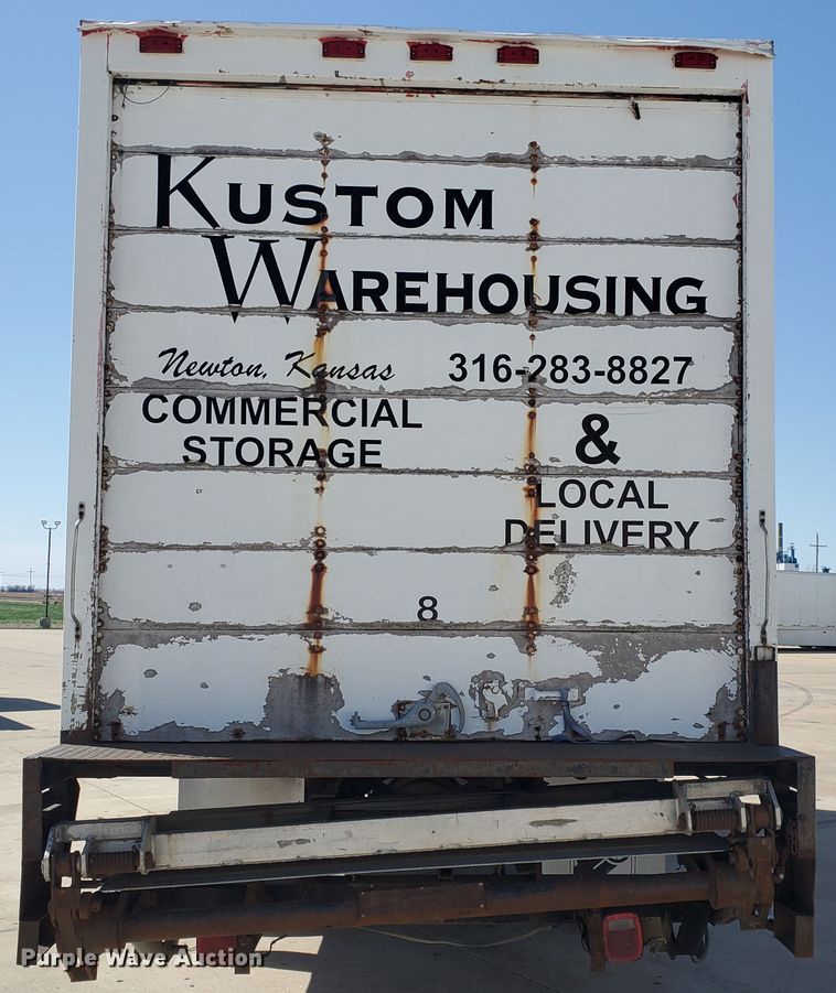 image for item IX9048 1997 International 4700  box truck