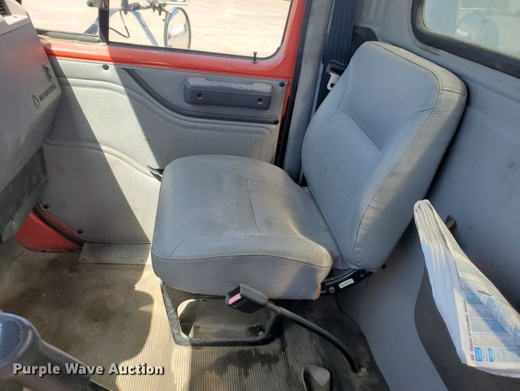 image for item IX9048 1997 International 4700  box truck