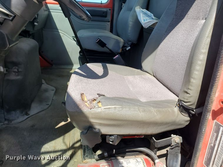 image for item IX9048 1997 International 4700  box truck