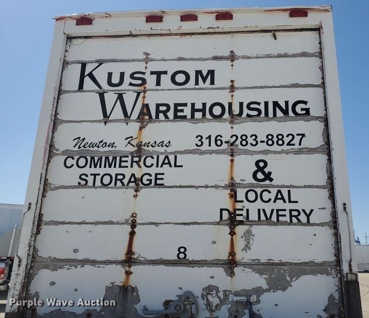 image for item IX9048 1997 International 4700  box truck