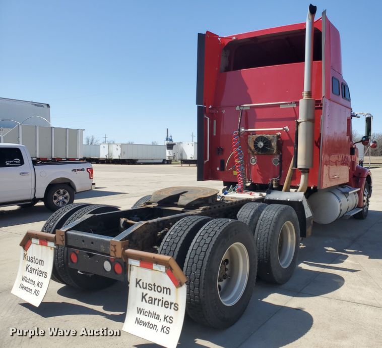 image for item IX9050 2007 International 9400i  semi truck