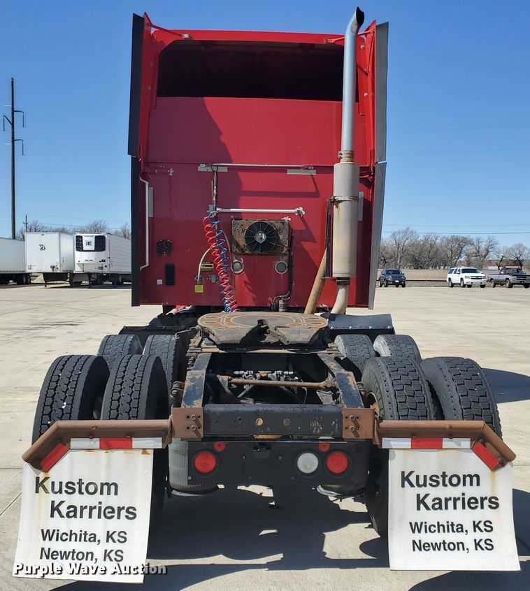 image for item IX9050 2007 International 9400i  semi truck