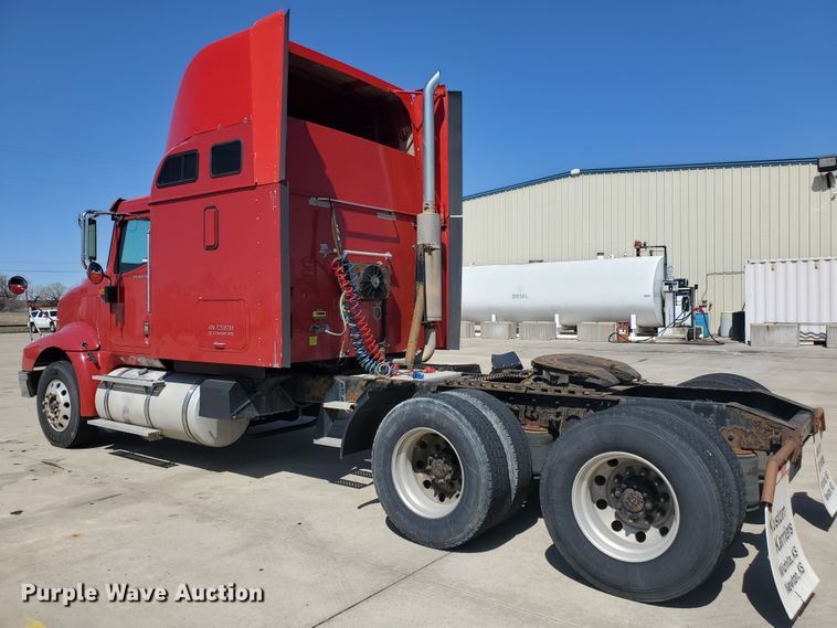 image for item IX9050 2007 International 9400i  semi truck