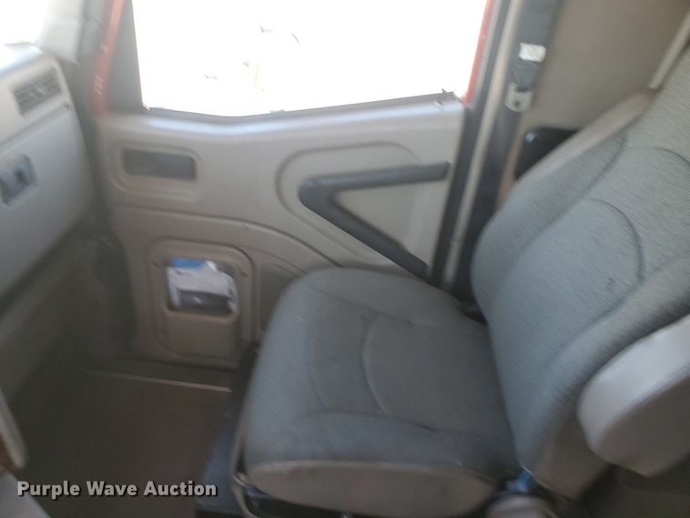 image for item IX9050 2007 International 9400i  semi truck