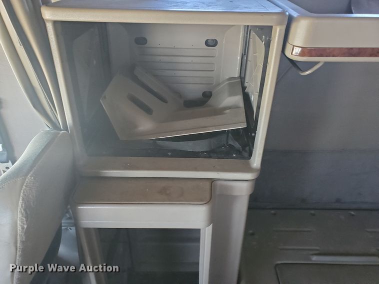 image for item IX9050 2007 International 9400i  semi truck