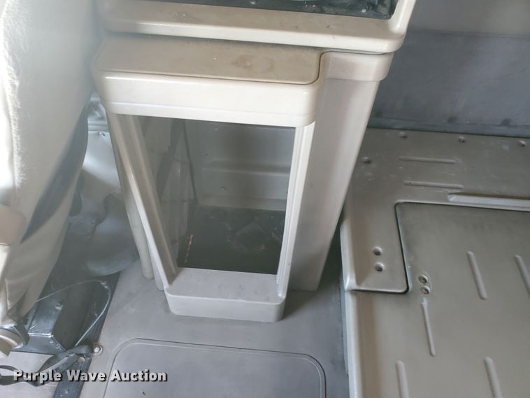 image for item IX9050 2007 International 9400i  semi truck