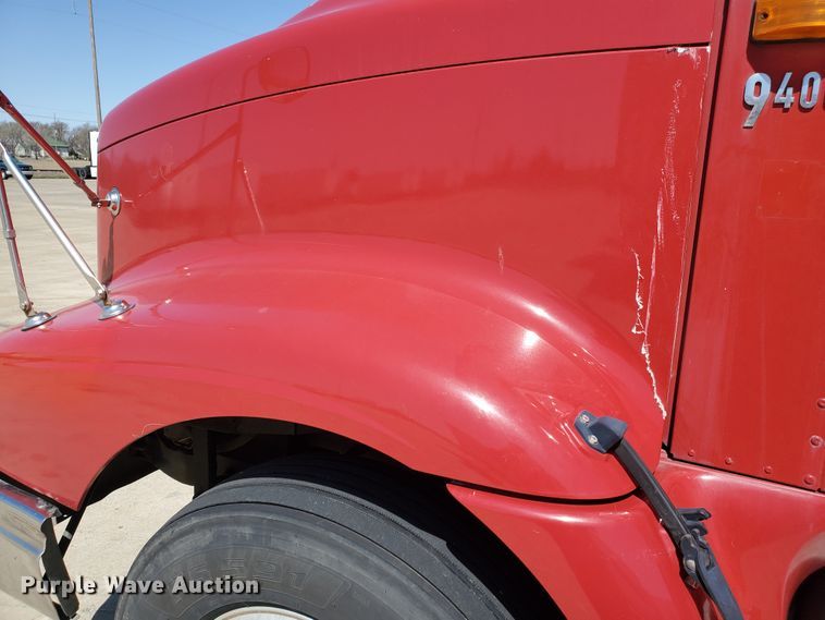 image for item IX9050 2007 International 9400i  semi truck