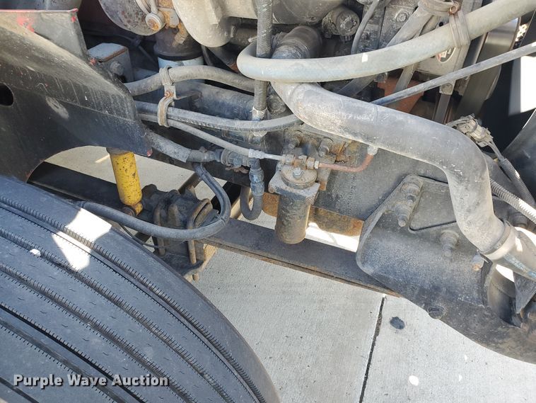 image for item IX9050 2007 International 9400i  semi truck