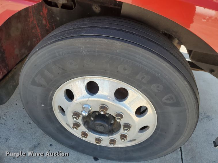 image for item IX9050 2007 International 9400i  semi truck