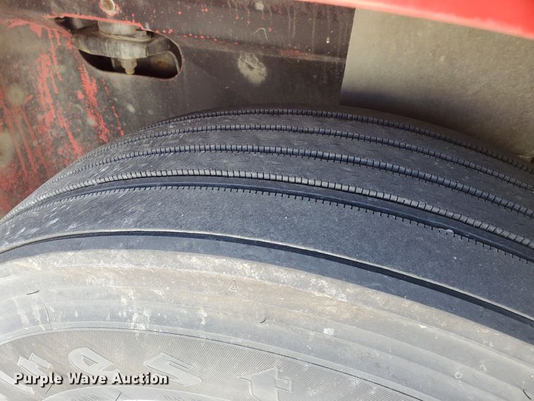 image for item IX9050 2007 International 9400i  semi truck