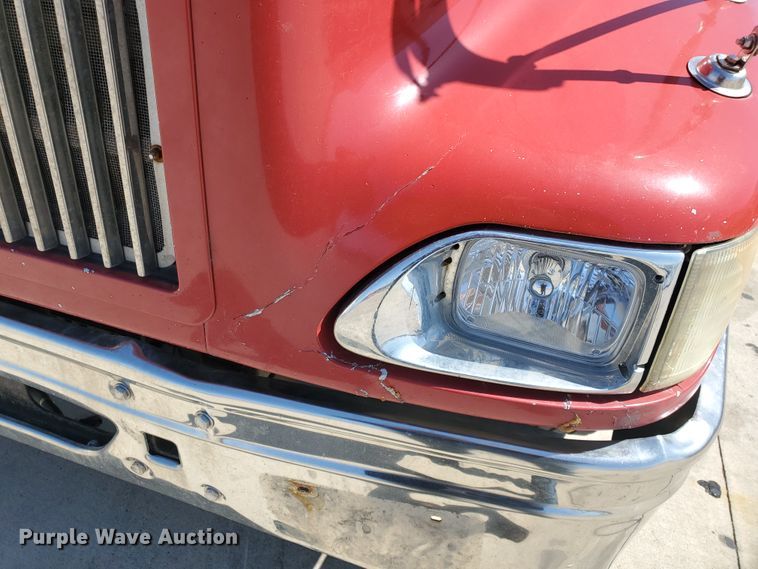 image for item IX9050 2007 International 9400i  semi truck