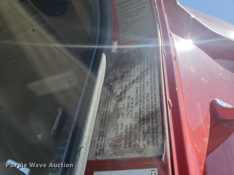 image for item IX9050 2007 International 9400i  semi truck