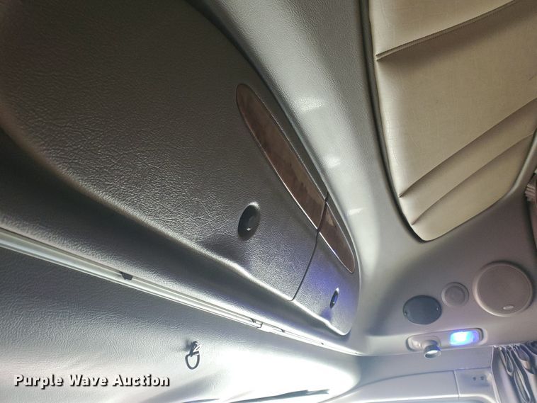 image for item IX9051 2012 Peterbilt 587  semi truck