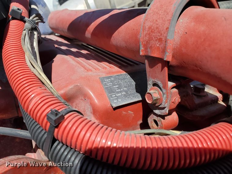 image for item IX9051 2012 Peterbilt 587  semi truck