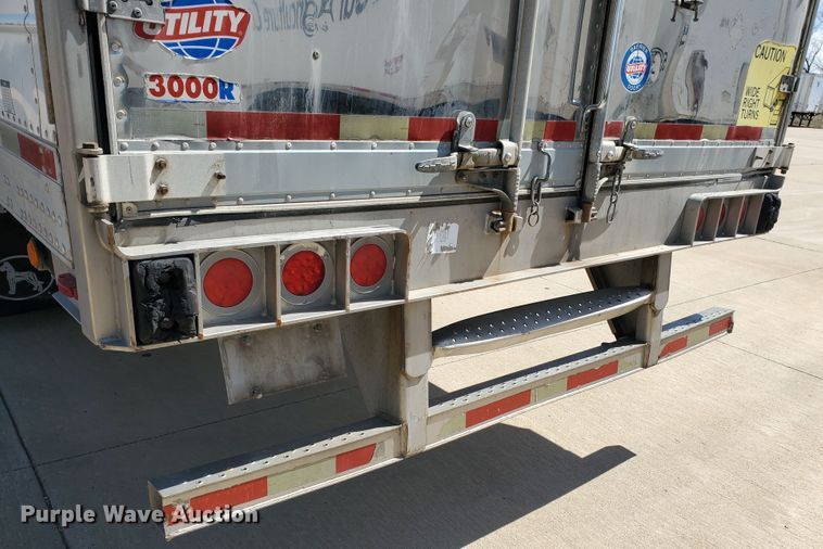 image for item IX9055 2006 Utility VS2RA refrigerated van trailer